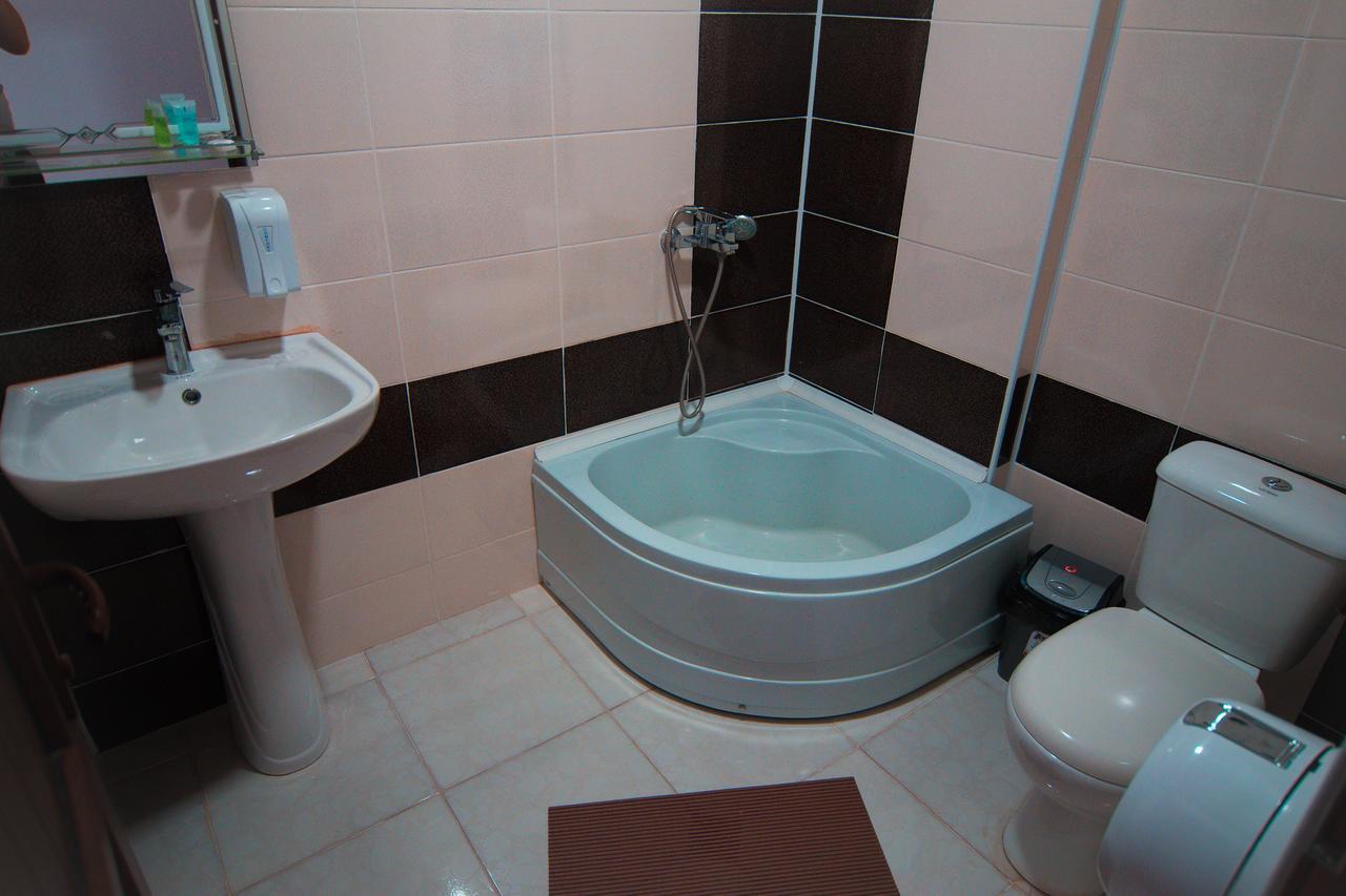 Hotel Tsiskari Telavi Bagian luar foto